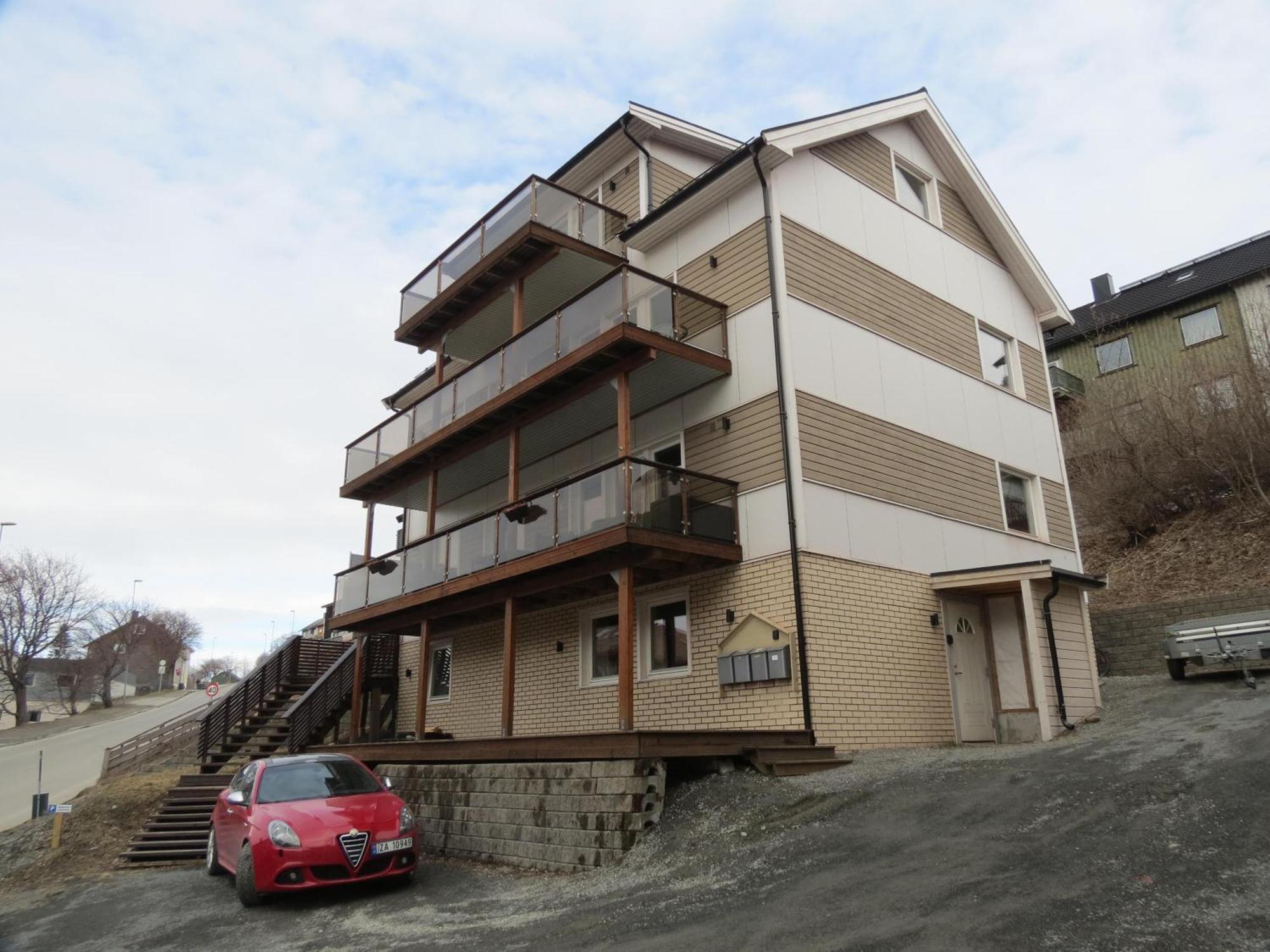 Koselig Og Moderne Leilighet, Meget Sentralt I Narvik Med Gratis Parkering! 외부 사진