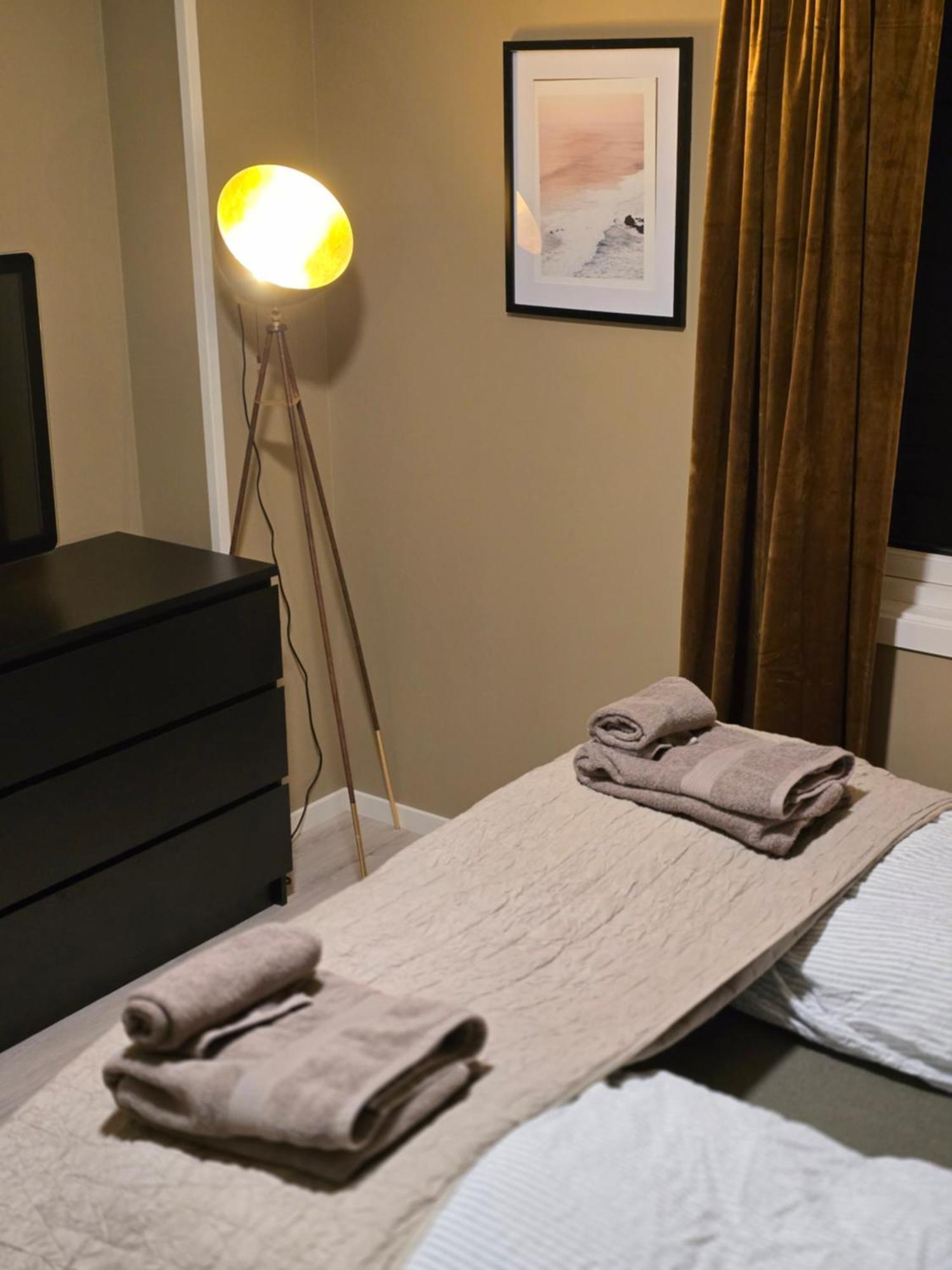 Koselig Og Moderne Leilighet, Meget Sentralt I Narvik Med Gratis Parkering! 외부 사진